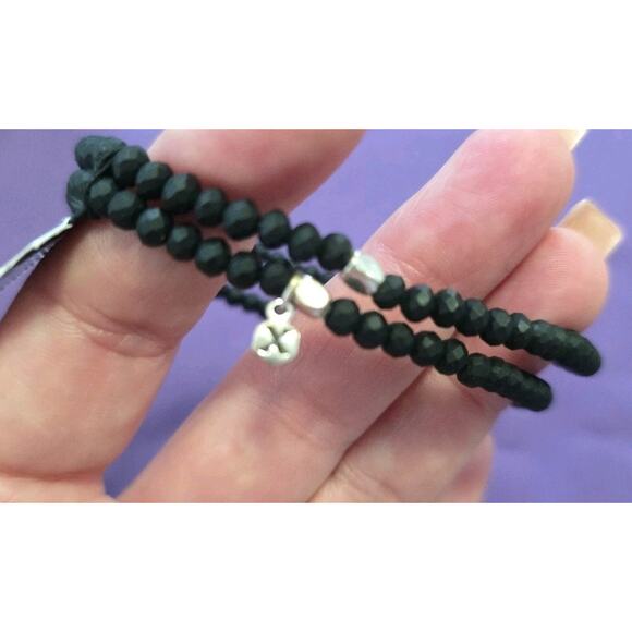 Express Signed Set Of 2 Stretch Bracelets Matte Black Faceted Beads New - Picture 5 of 7